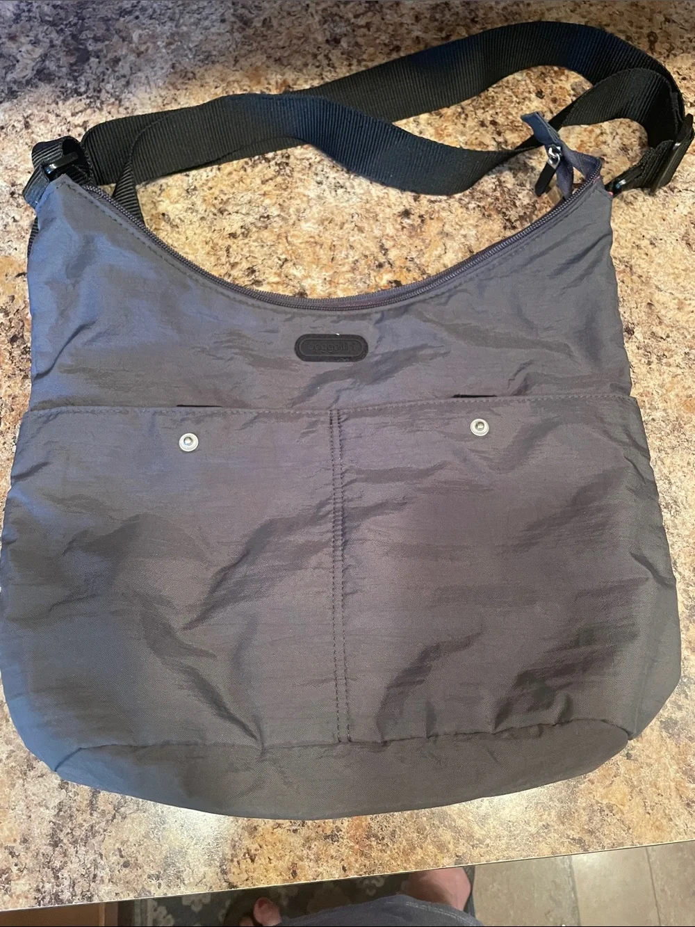 Baggallini Black Nylon Organizer Crossbody - Picture 1 of 8